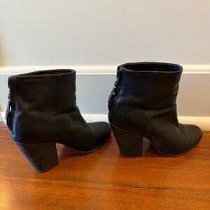 NEWBURY Rag & Bone Black Leather Heeled Ankle Bootie Size 38.5 / 8.5